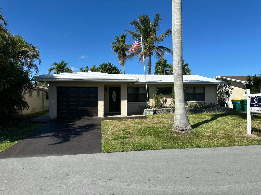 Photo of 7105 NW 57th Court, Tamarac, FL 33321 (MLS # F10550721)