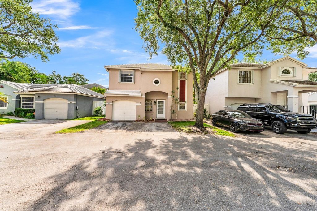 Photo of 9855 NW 2nd Court, Plantation, FL 33324 (MLS # B26028540)