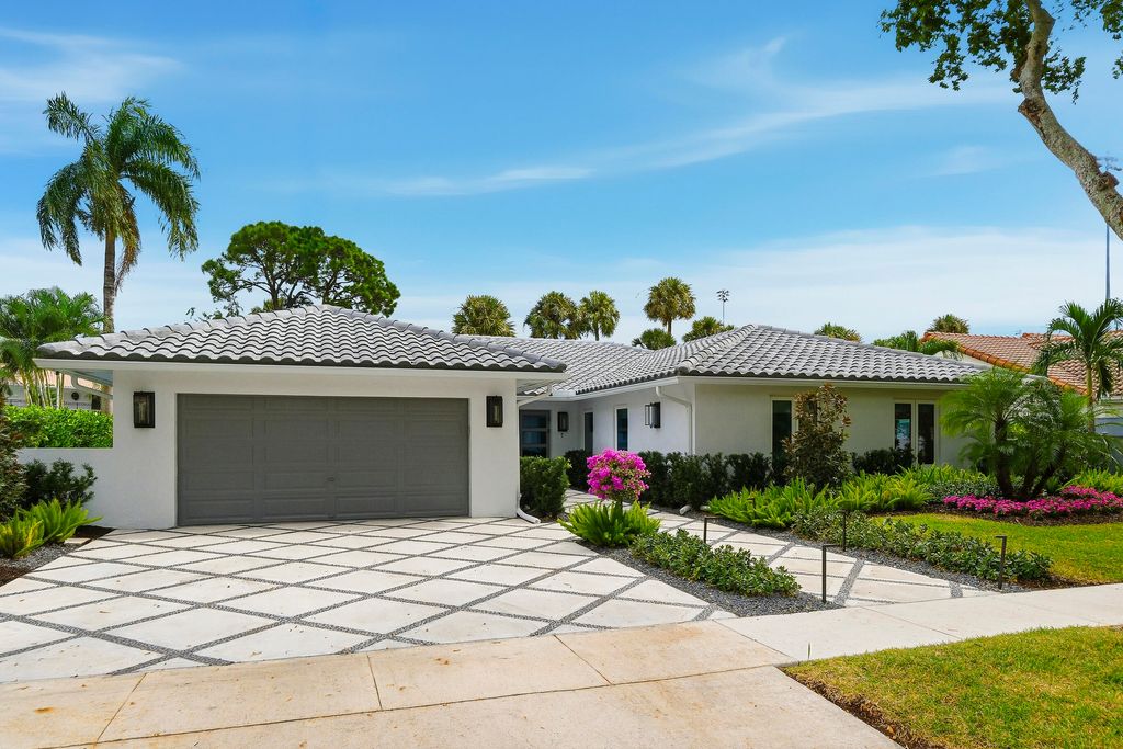 Photo of 2710 NW 27th Avenue, Boca Raton, FL 33434 (MLS # R11140406)
