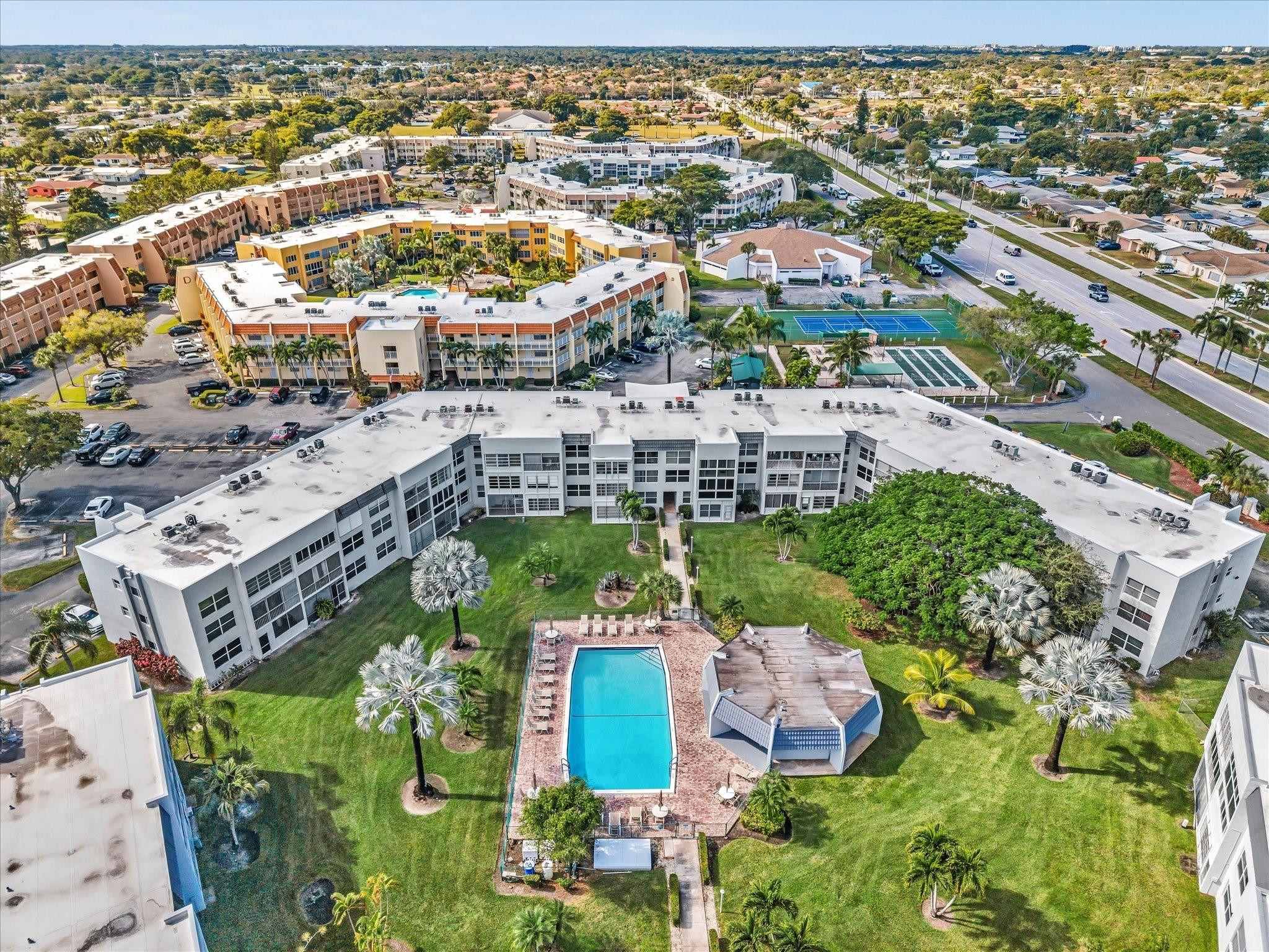 ROYAL PARK GARDENS I-J CONDO - Residential Lease