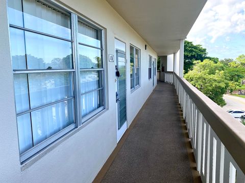 A home in Deerfield Beach