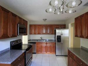 HILLCREST - Residential Lease