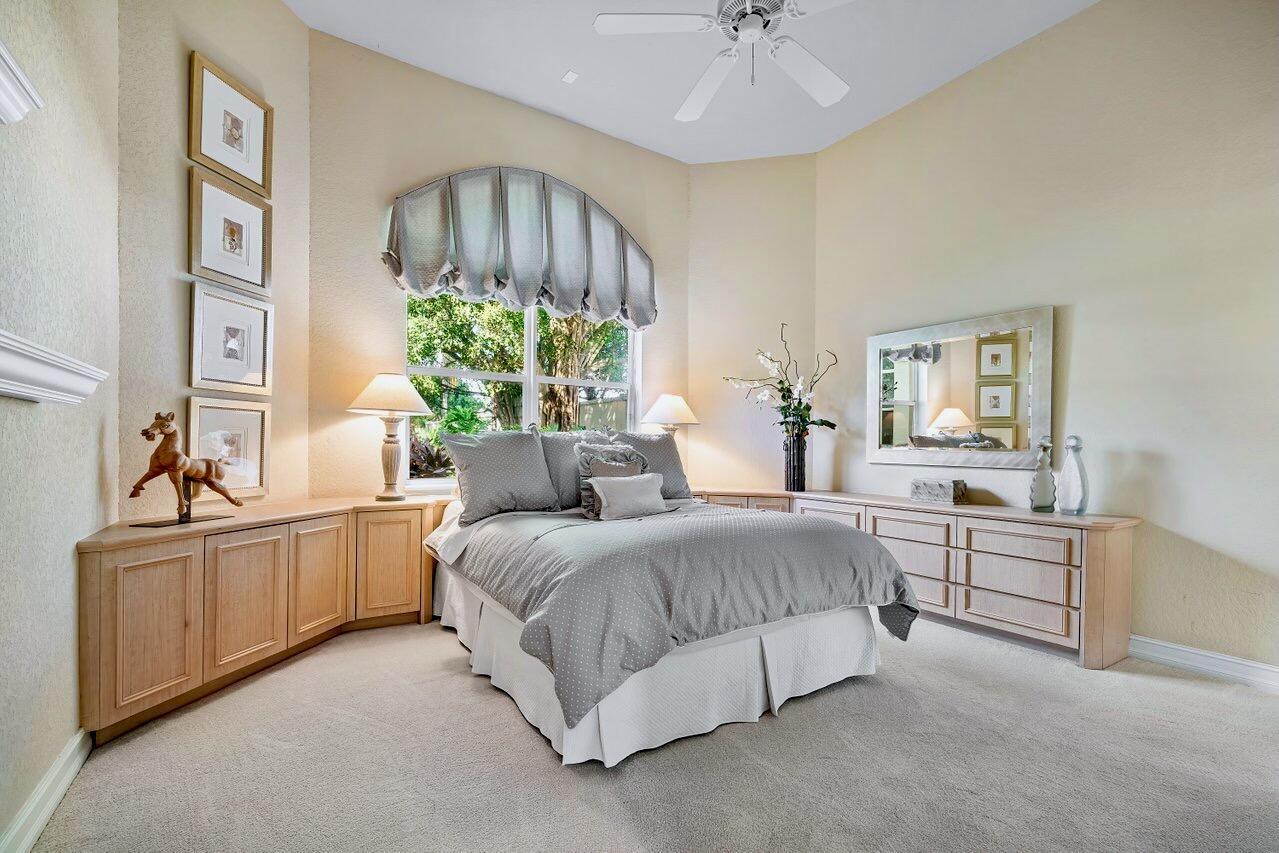 ISLES AT HUNTERS RUN - Residential