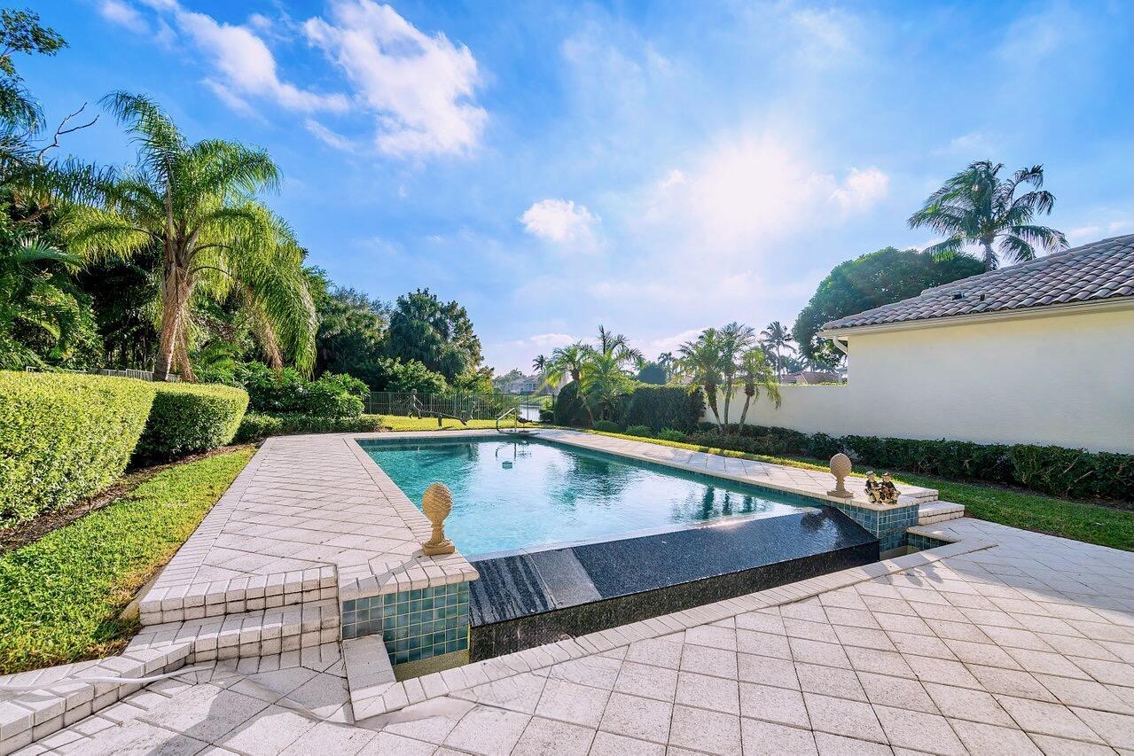 ISLES AT HUNTERS RUN - Residential