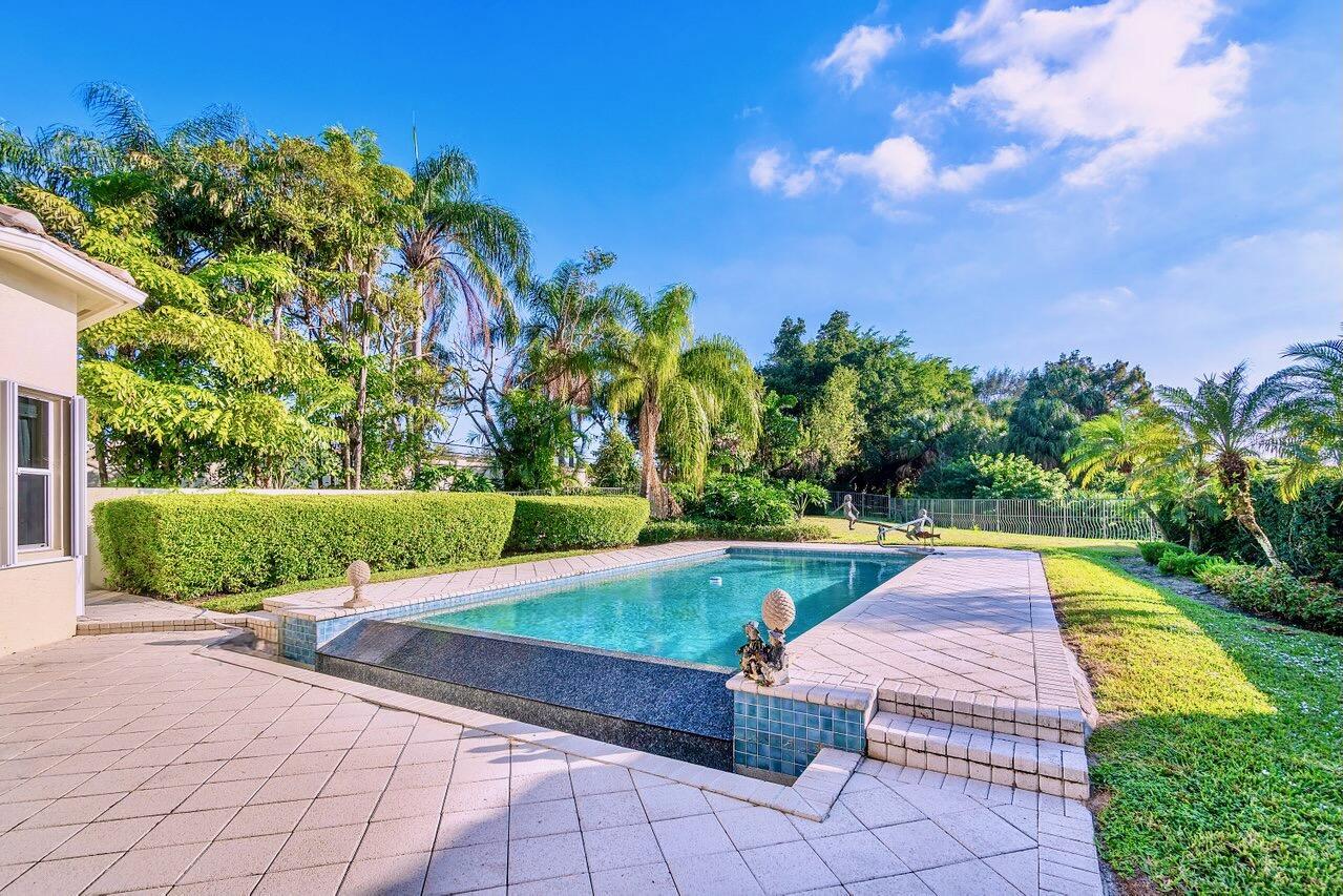 ISLES AT HUNTERS RUN - Residential