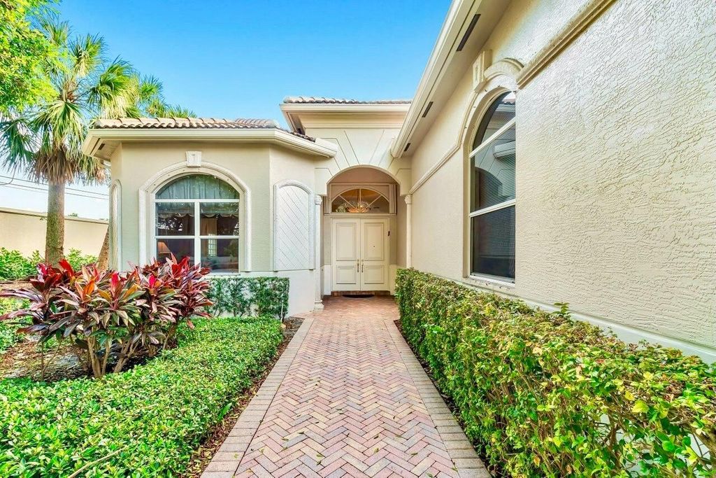 Photo of 56 Island Drive, Boynton Beach, FL 33436 (MLS # B26020528)