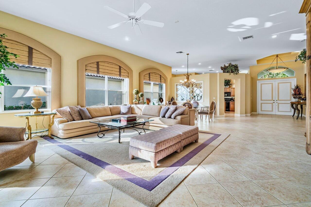 ISLES AT HUNTERS RUN - Residential