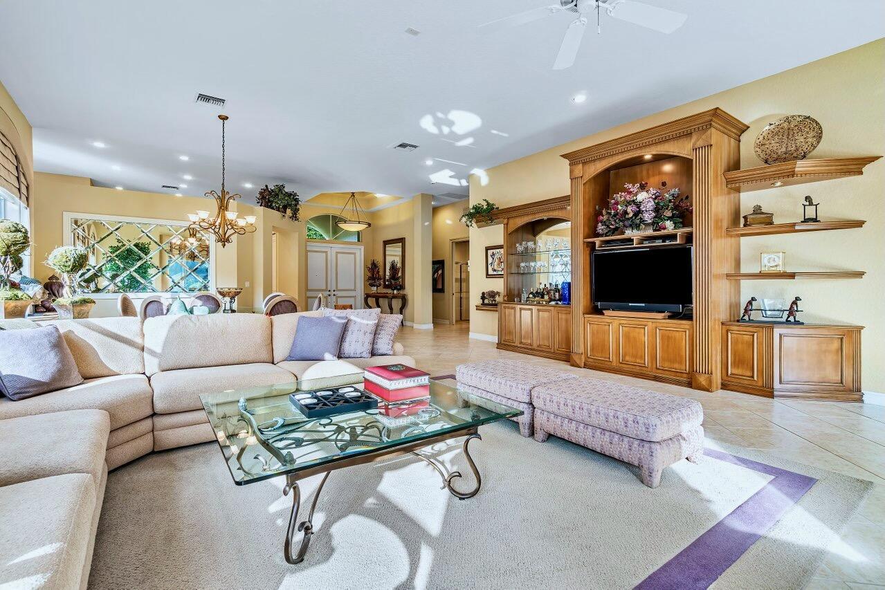 ISLES AT HUNTERS RUN - Residential