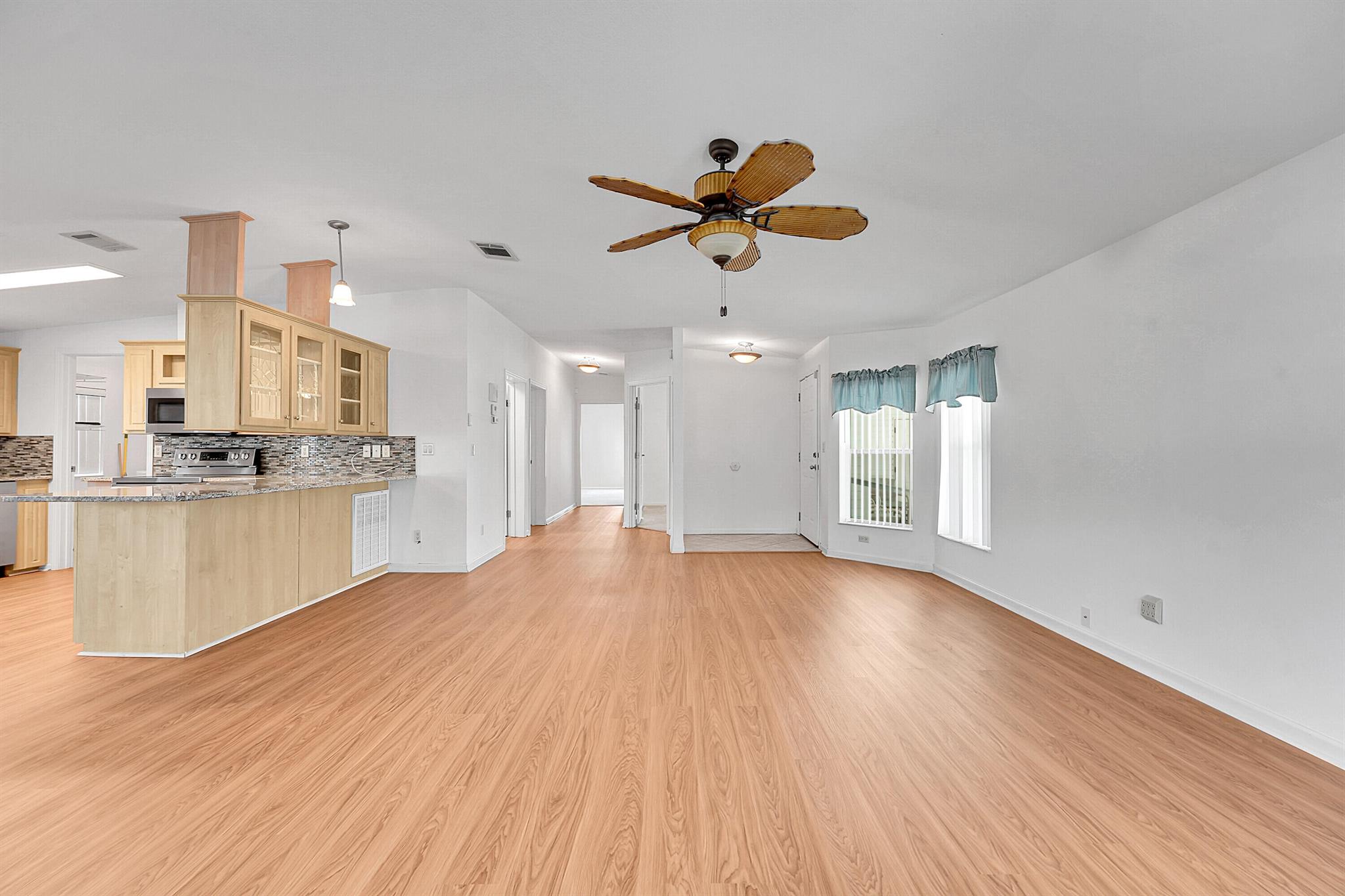 EAGLE'S RETREAT AT SAVANN - Residential