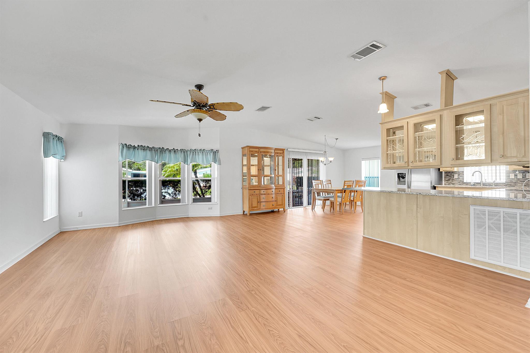 EAGLE'S RETREAT AT SAVANN - Residential