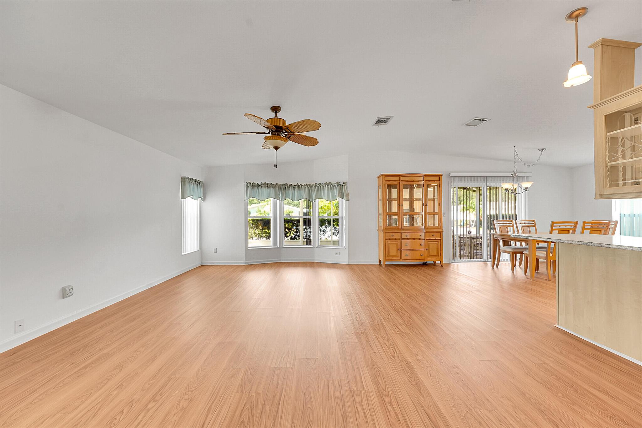 EAGLE'S RETREAT AT SAVANN - Residential