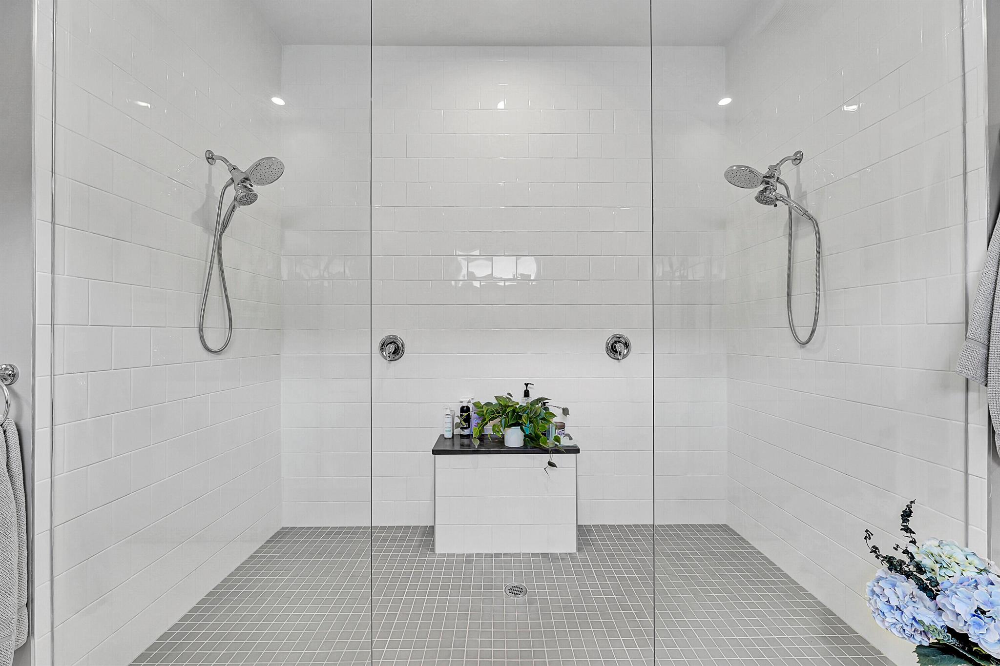 TELARO AT SOUTHERN GROVE - Residential