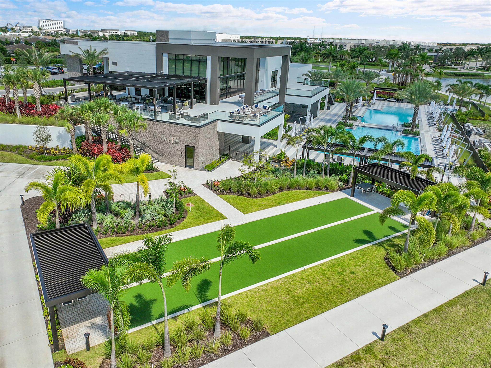 TELARO AT SOUTHERN GROVE - Residential