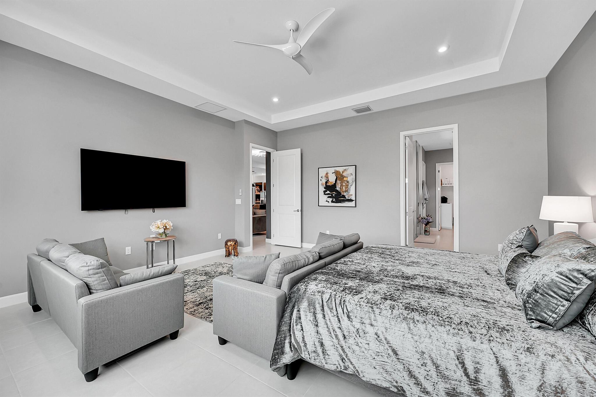 TELARO AT SOUTHERN GROVE - Residential