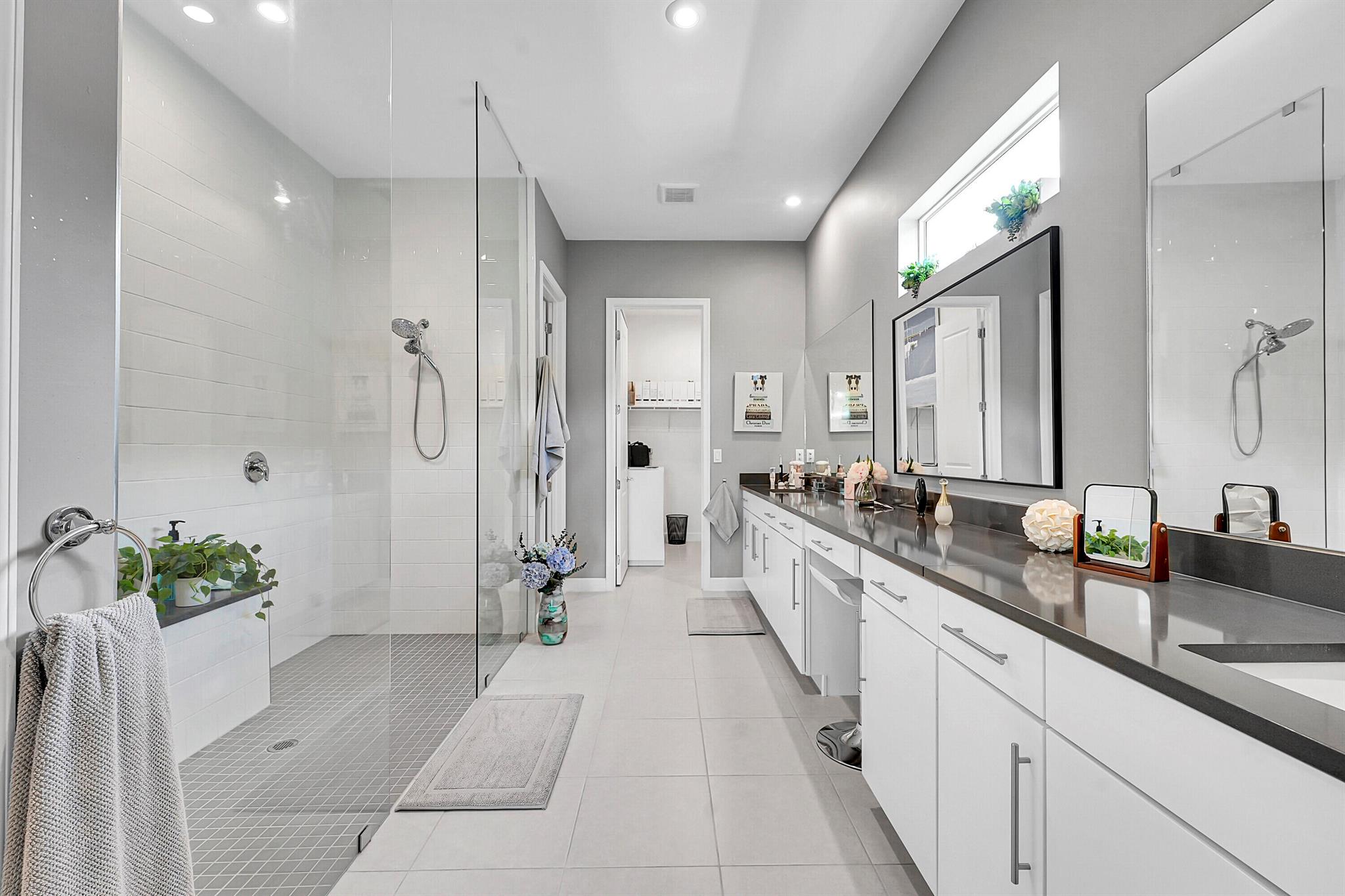 TELARO AT SOUTHERN GROVE - Residential