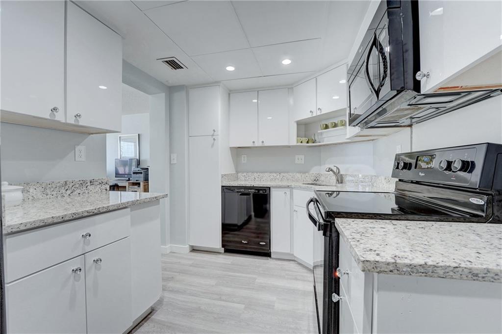 OCEAN SUMMIT - Residential