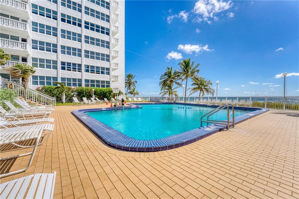 OCEAN SUMMIT - Residential