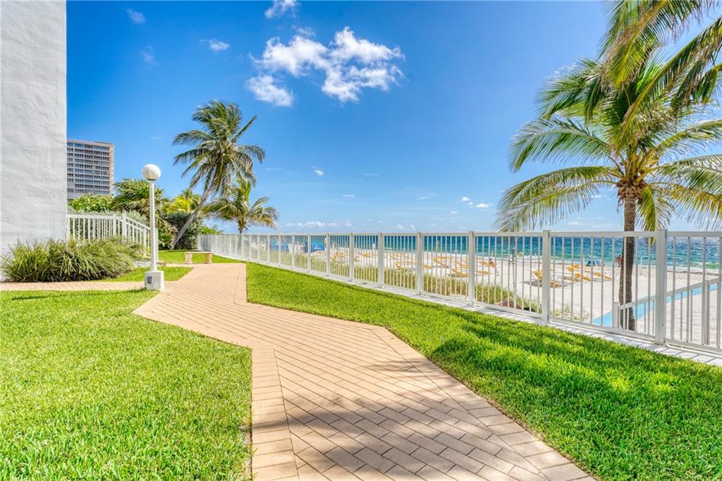 OCEAN SUMMIT - Residential