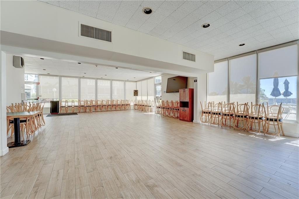 OCEAN SUMMIT - Residential