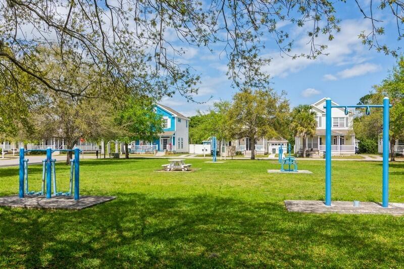 MAGNOLIA SQUARE - Residential Lease