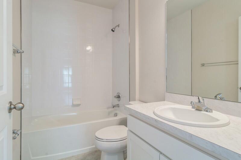 MAGNOLIA SQUARE - Residential Lease