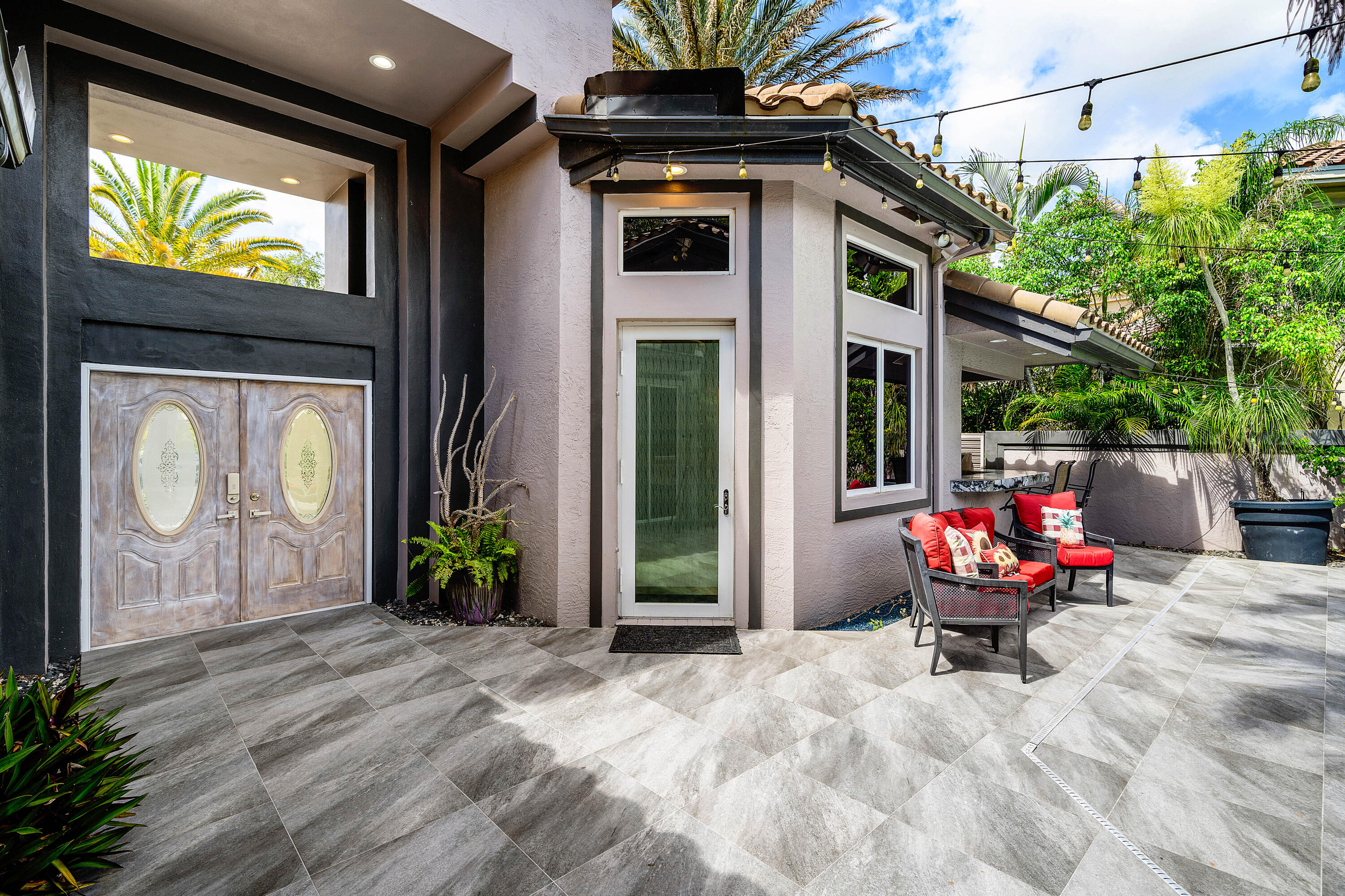 6595 NW 32nd Terrace