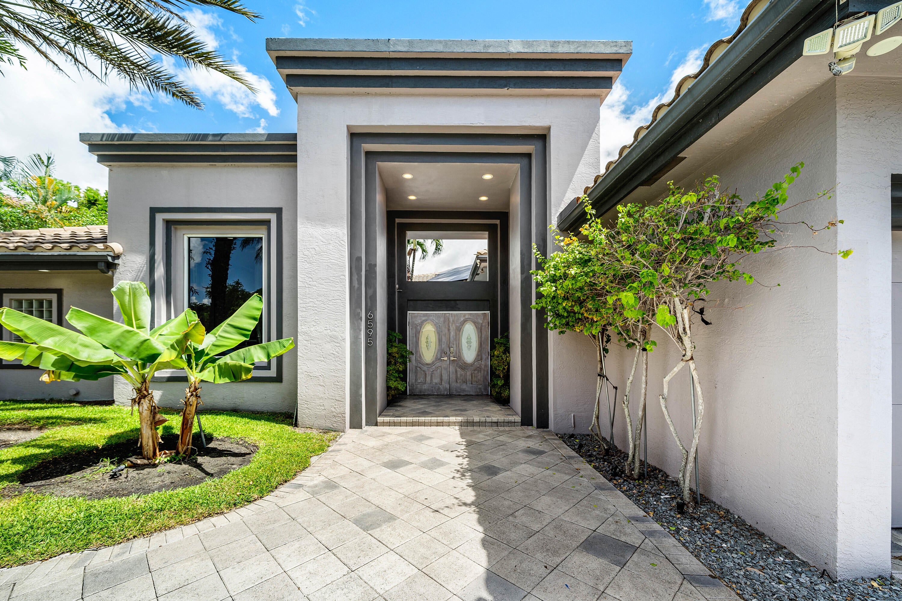 6595 NW 32nd Terrace