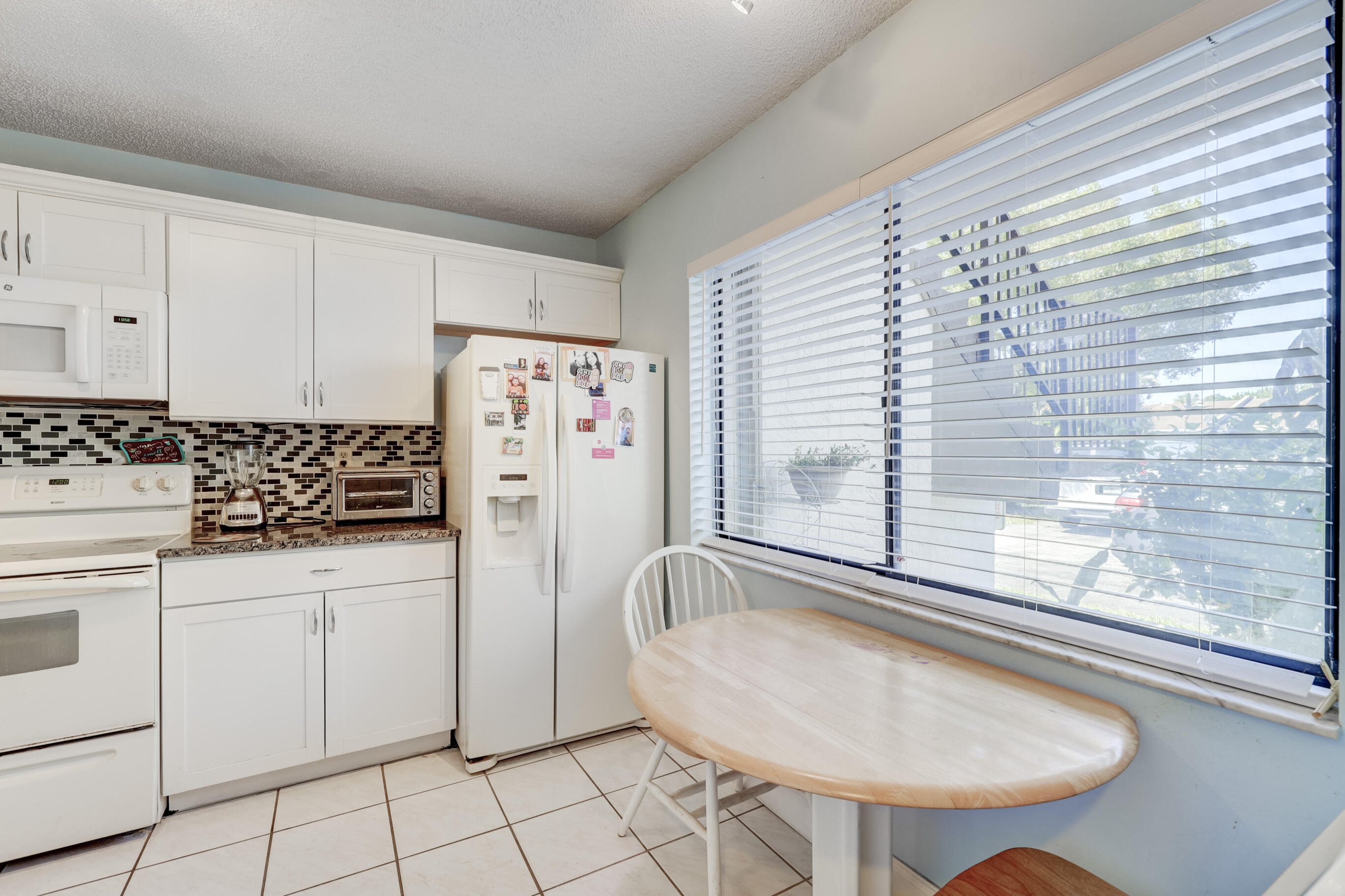 LAURELS AT MARGATE CONDO - Residential