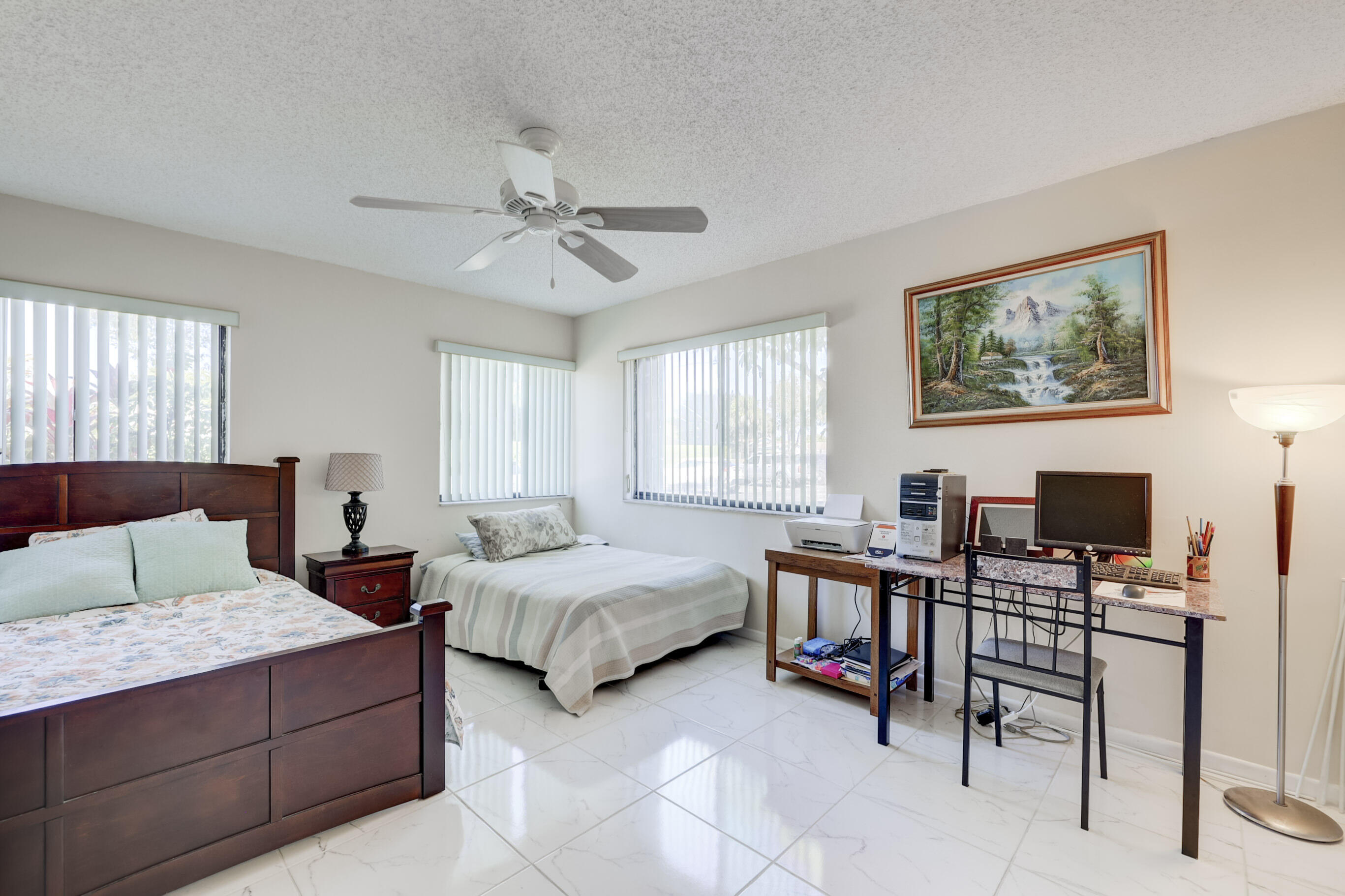 LAURELS AT MARGATE CONDO - Residential