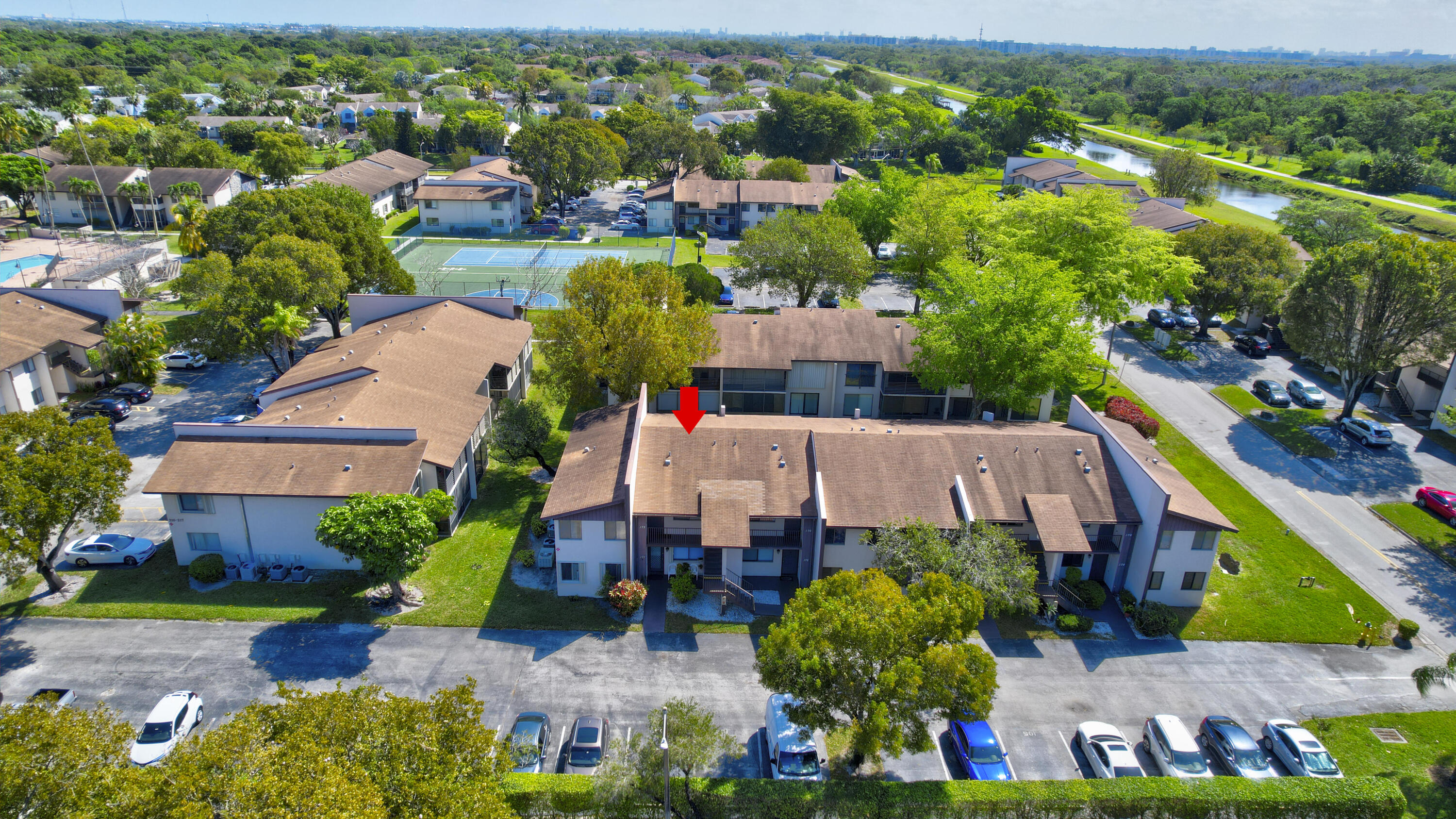 LAURELS AT MARGATE CONDO - Residential