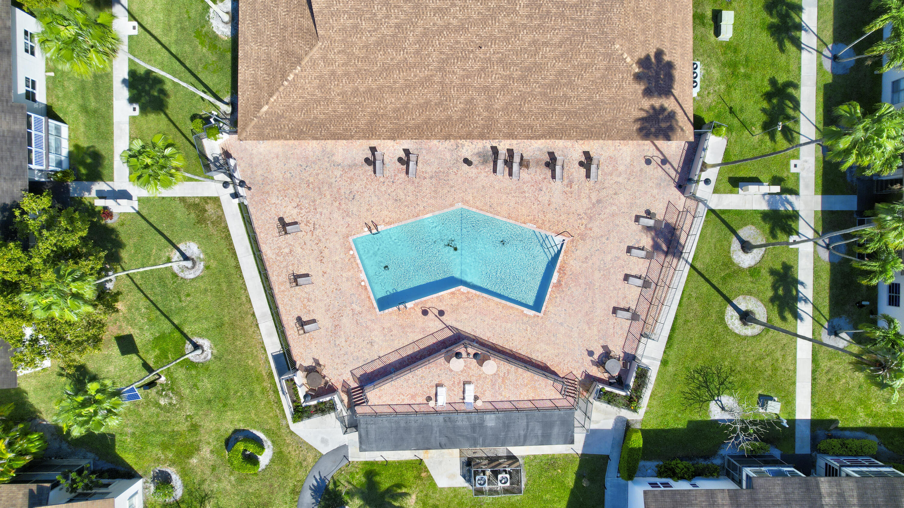 LAURELS AT MARGATE CONDO - Residential