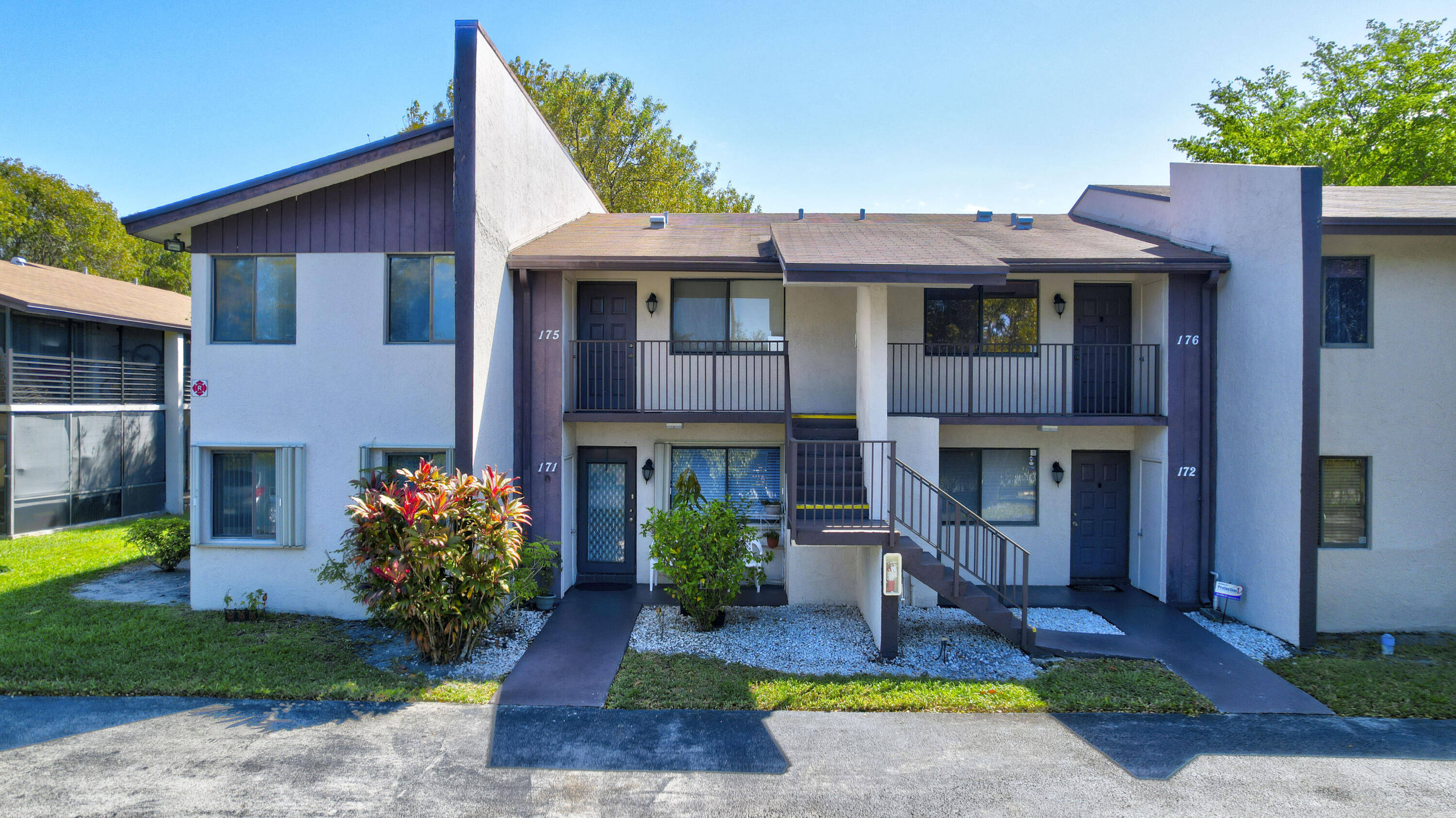 LAURELS AT MARGATE CONDO - Residential