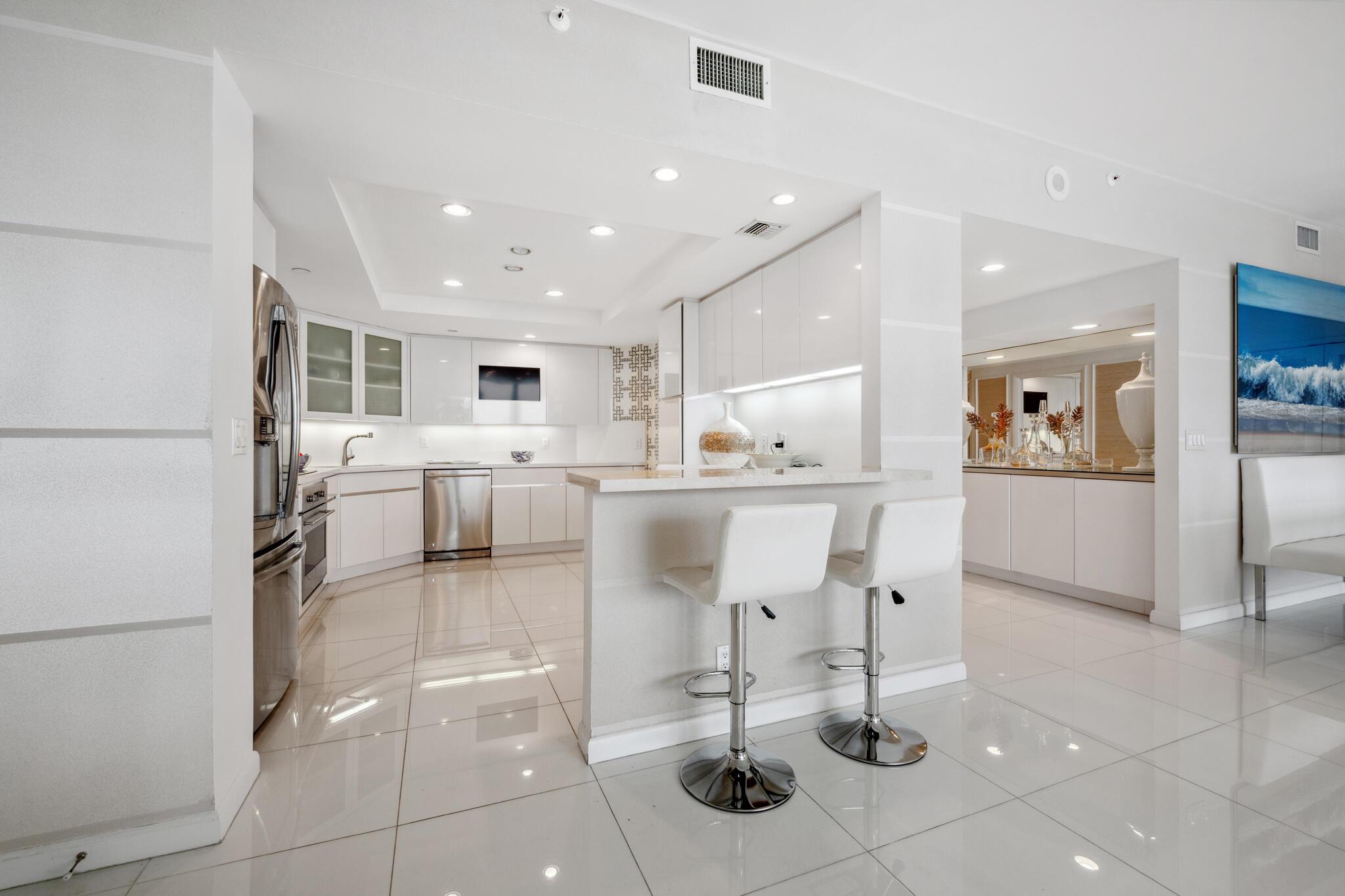 TWENTY ONE HUNDRED CONDO - Residential Lease