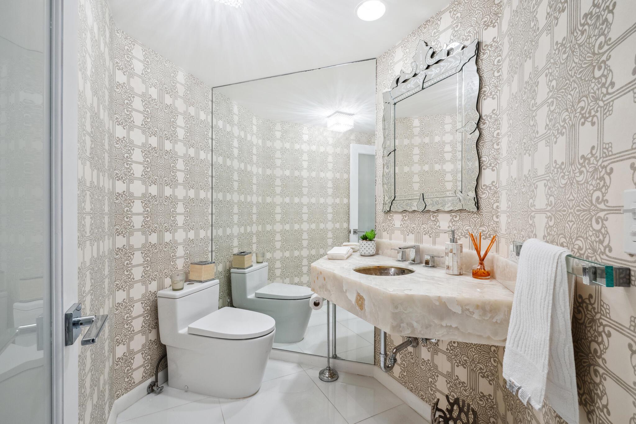 TWENTY ONE HUNDRED CONDO - Residential Lease