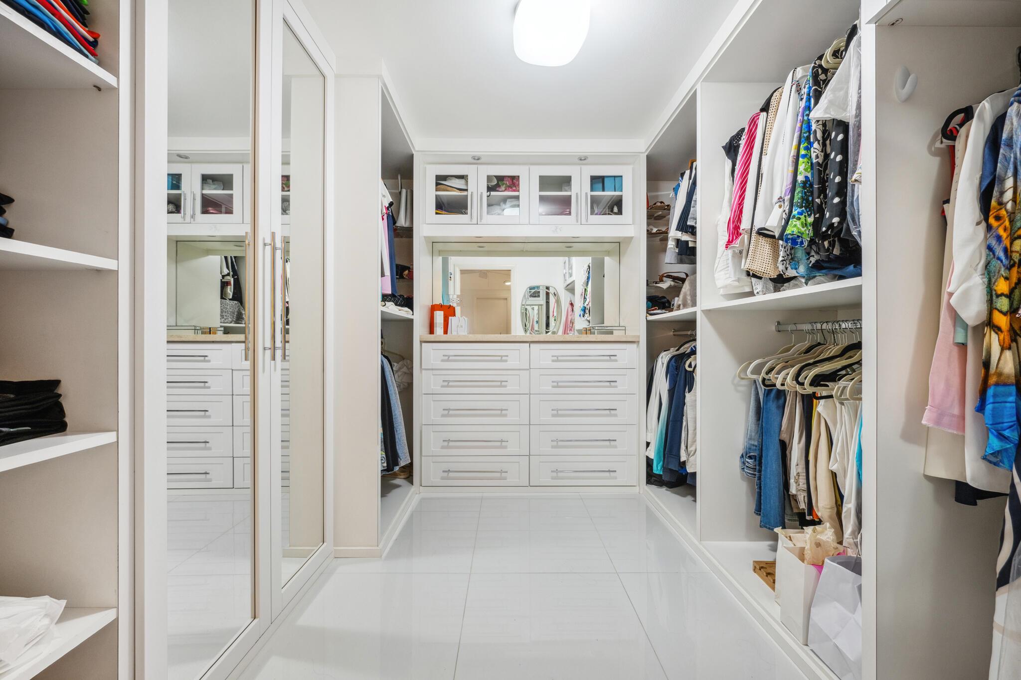 TWENTY ONE HUNDRED CONDO - Residential Lease