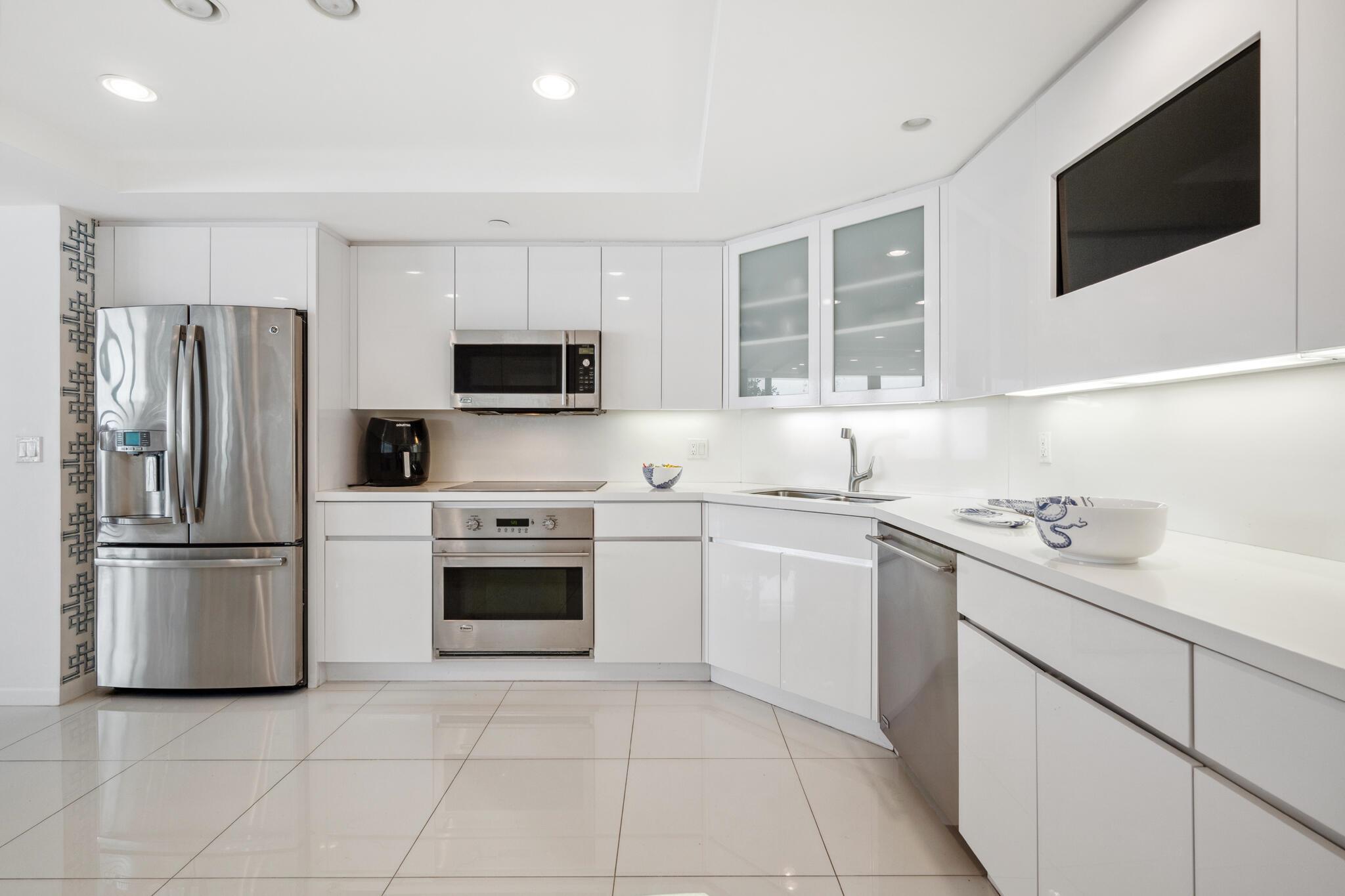 TWENTY ONE HUNDRED CONDO - Residential Lease