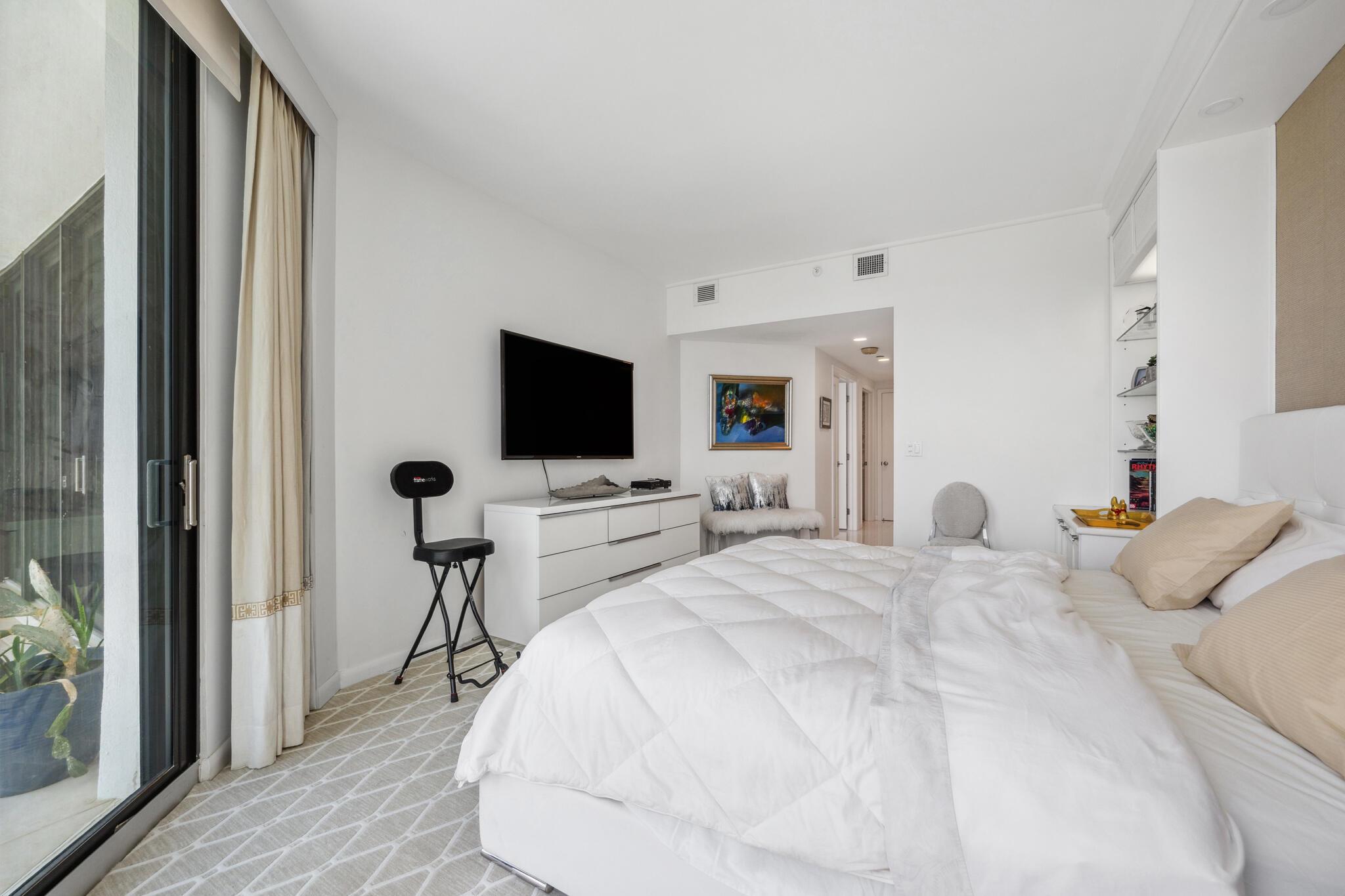 TWENTY ONE HUNDRED CONDO - Residential Lease