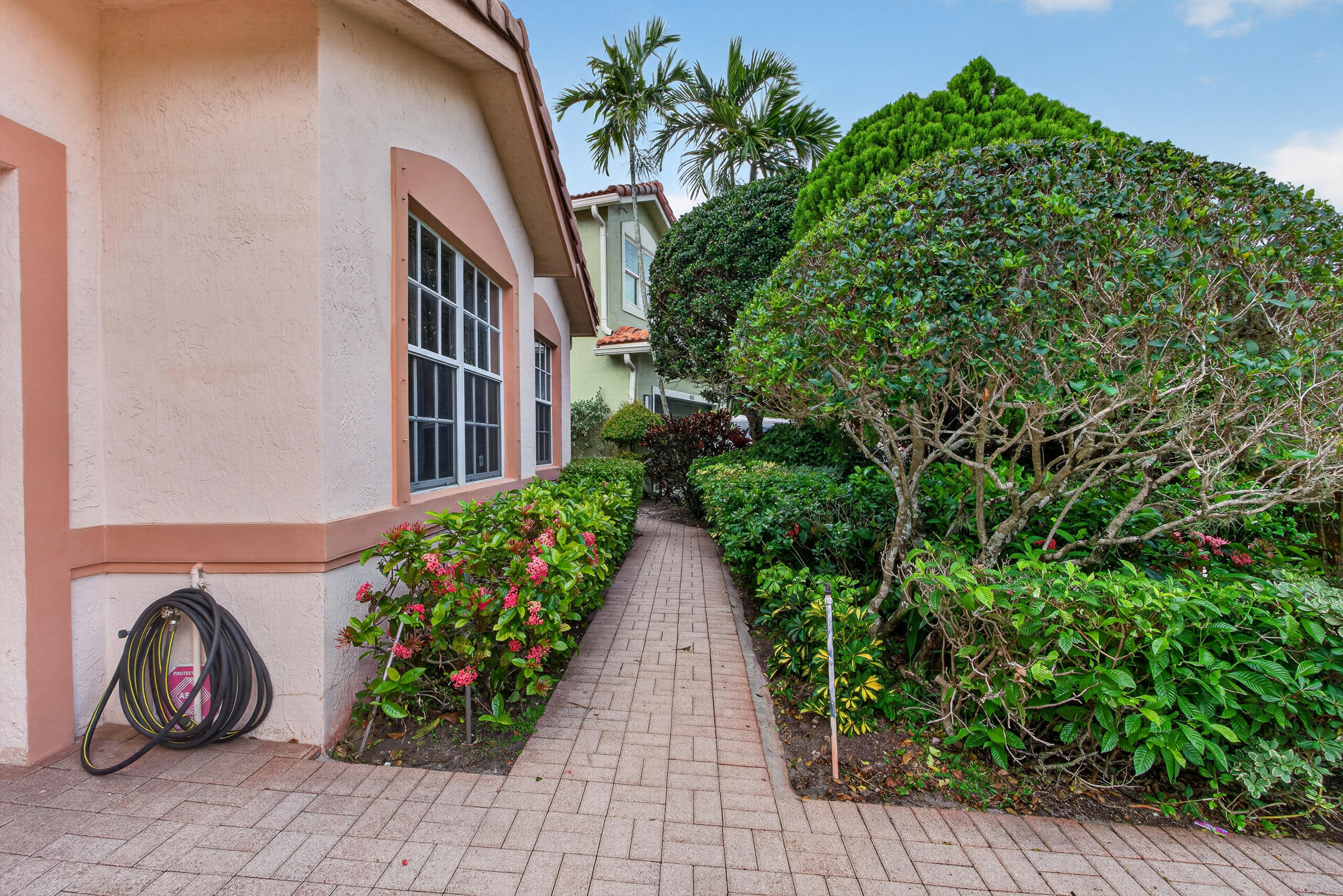 4889 N Classical Boulevard