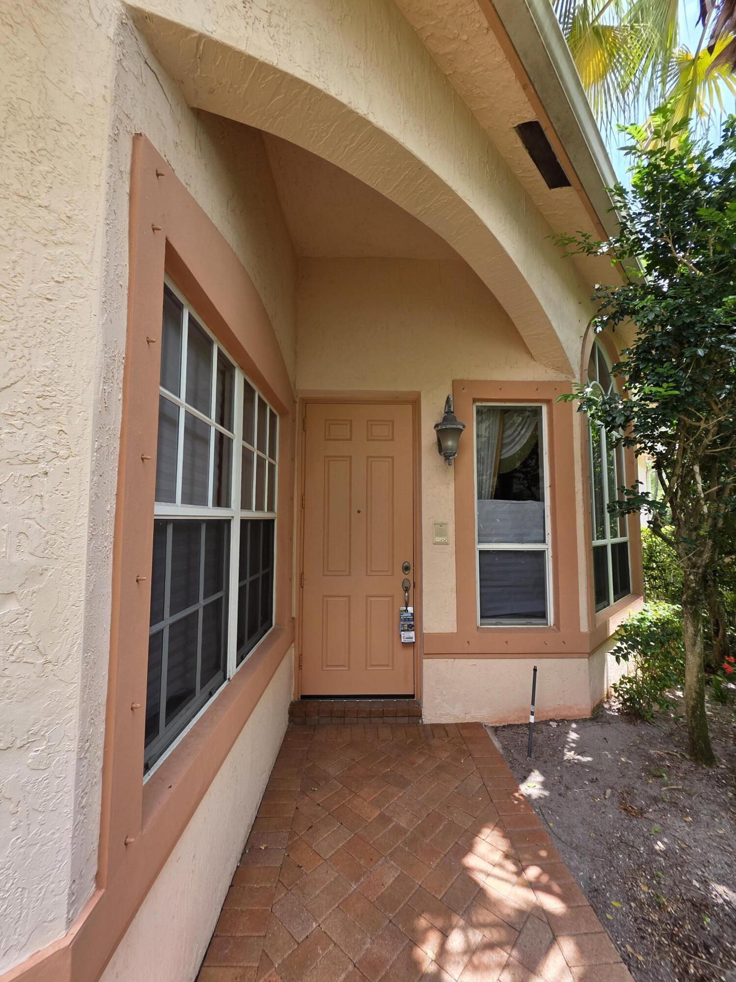 4889 N Classical Boulevard