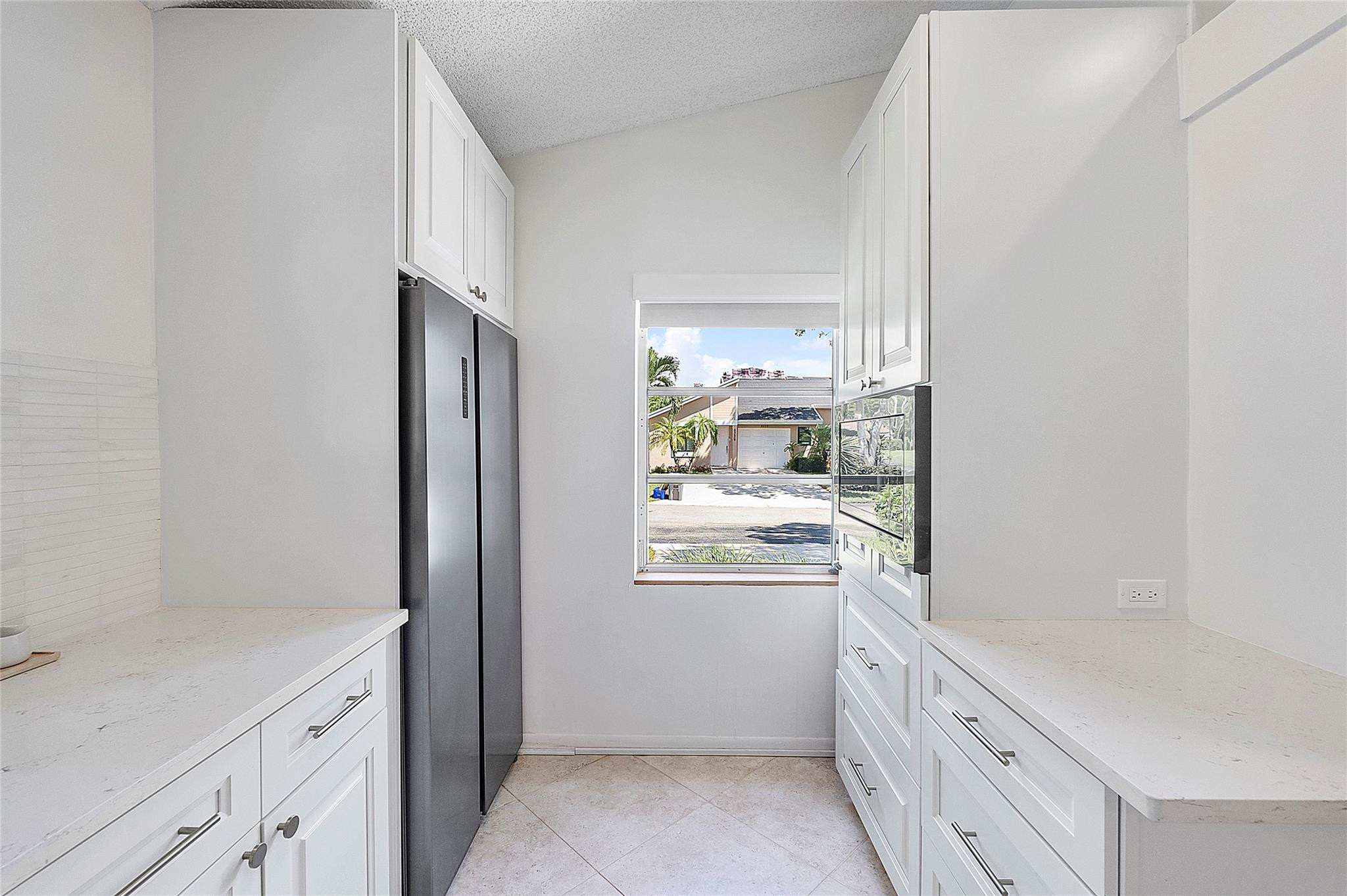WHISPER WALK SEC C CONDO - Residential