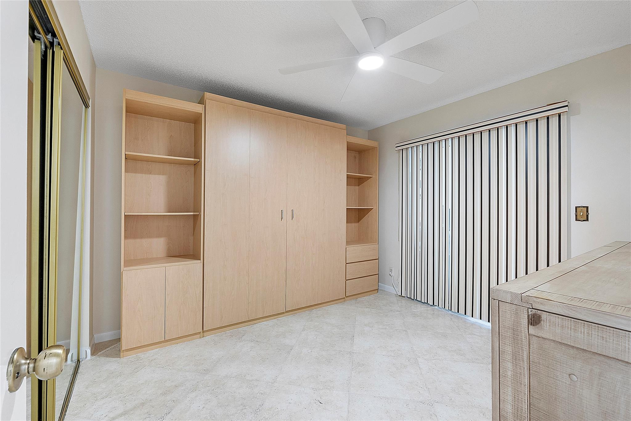 WHISPER WALK SEC C CONDO - Residential