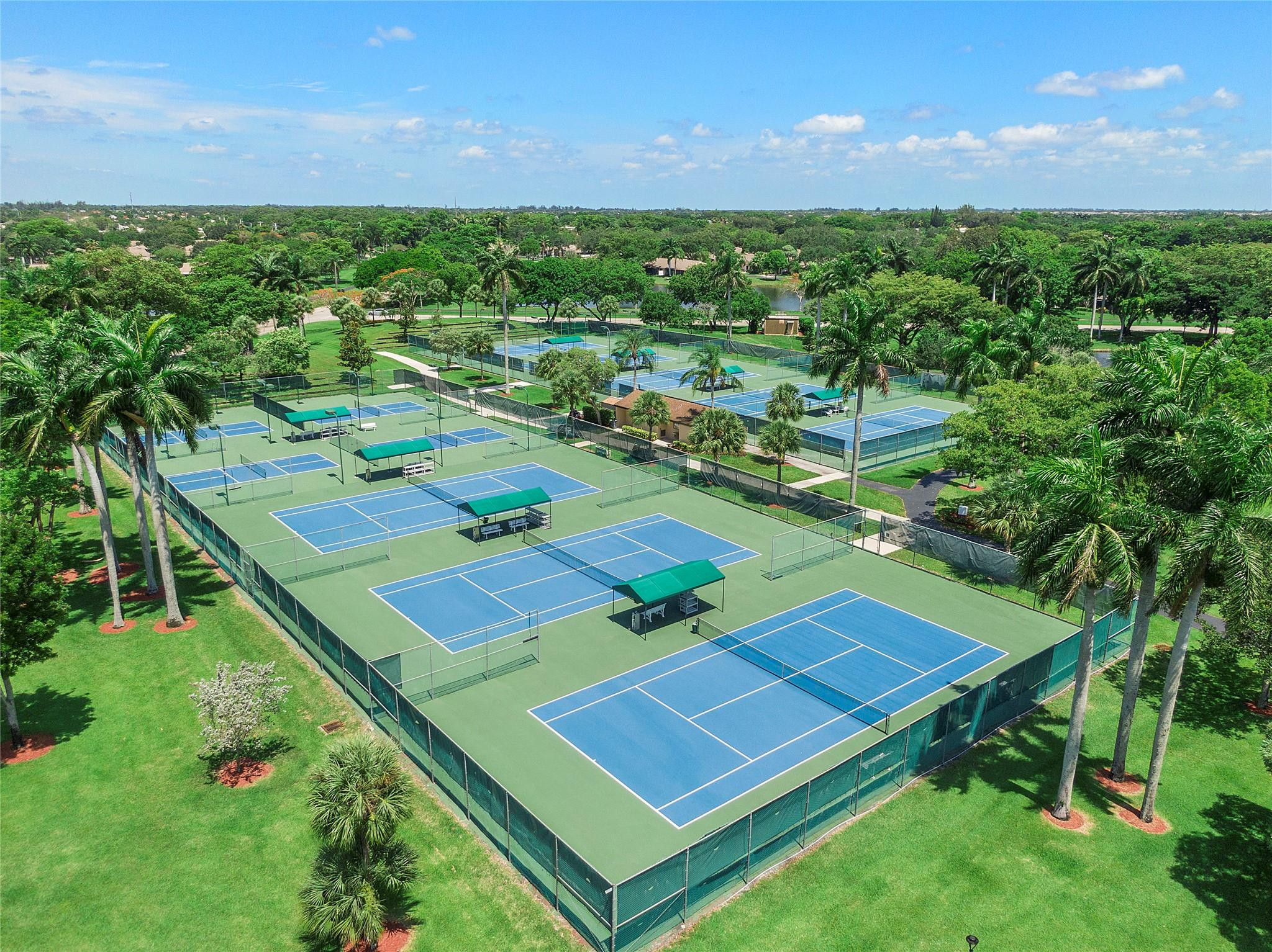 WHISPER WALK SEC C CONDO - Residential