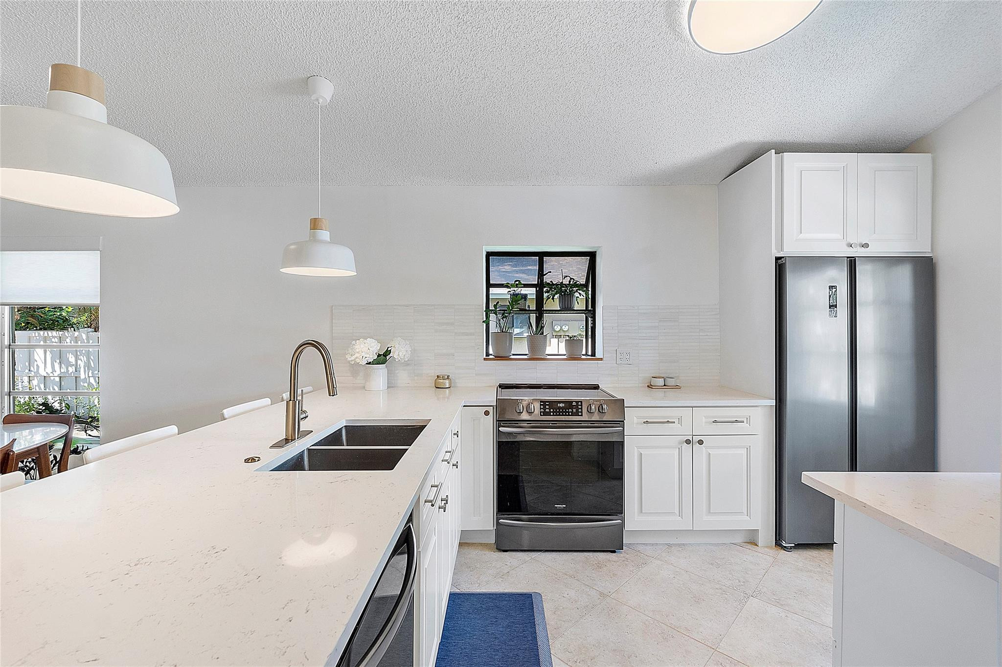 WHISPER WALK SEC C CONDO - Residential