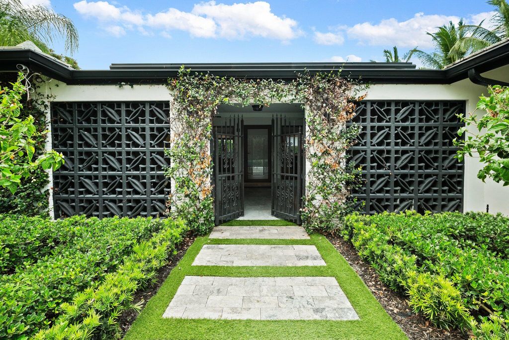 Photo of 410 SW 7th Way, Boca Raton, FL 33486 (MLS # R11001025)