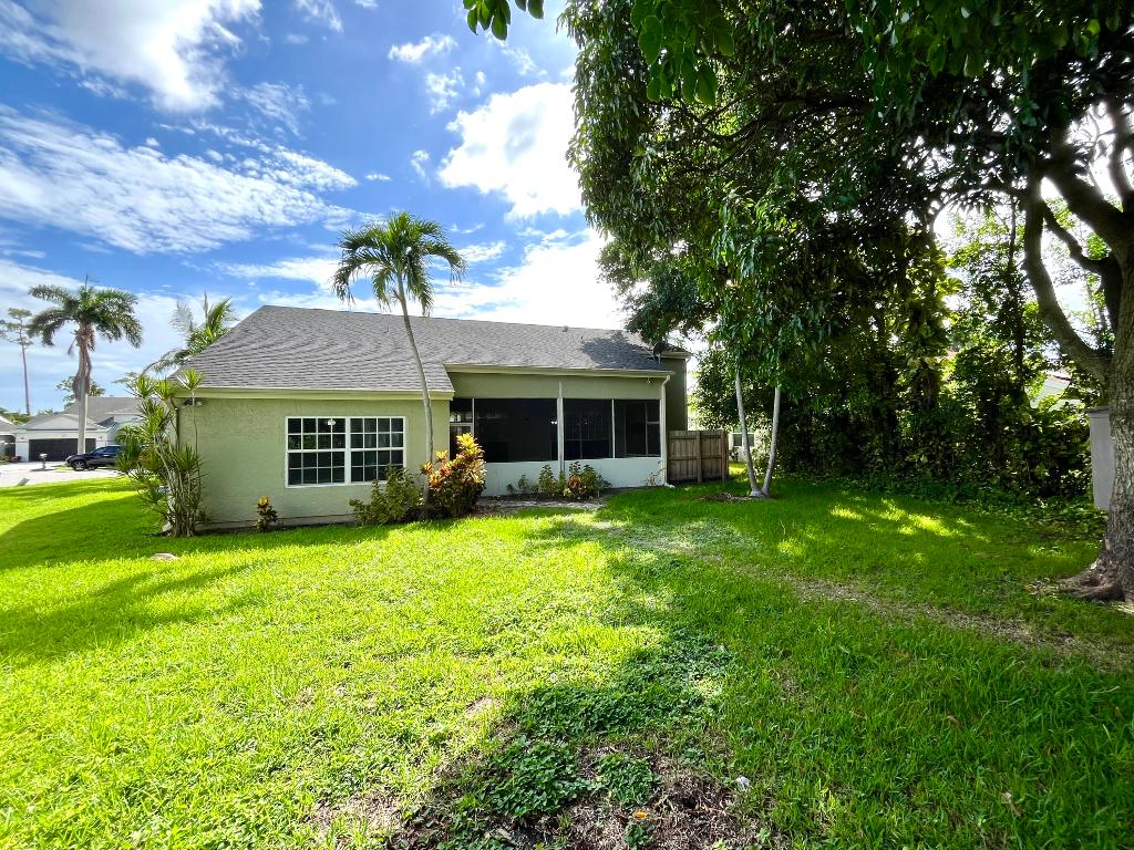 EMERALD FOREST OF WELLINGTON - Residential Lease