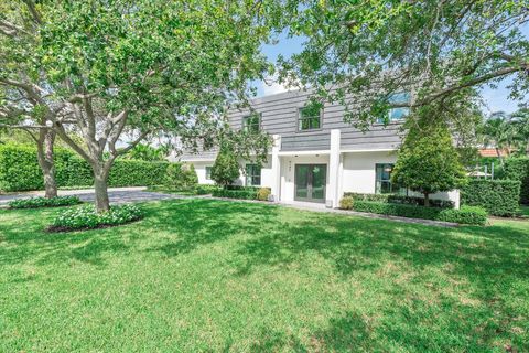 9 Tahoe Ln Sea Ranch Lakes FL 33308
