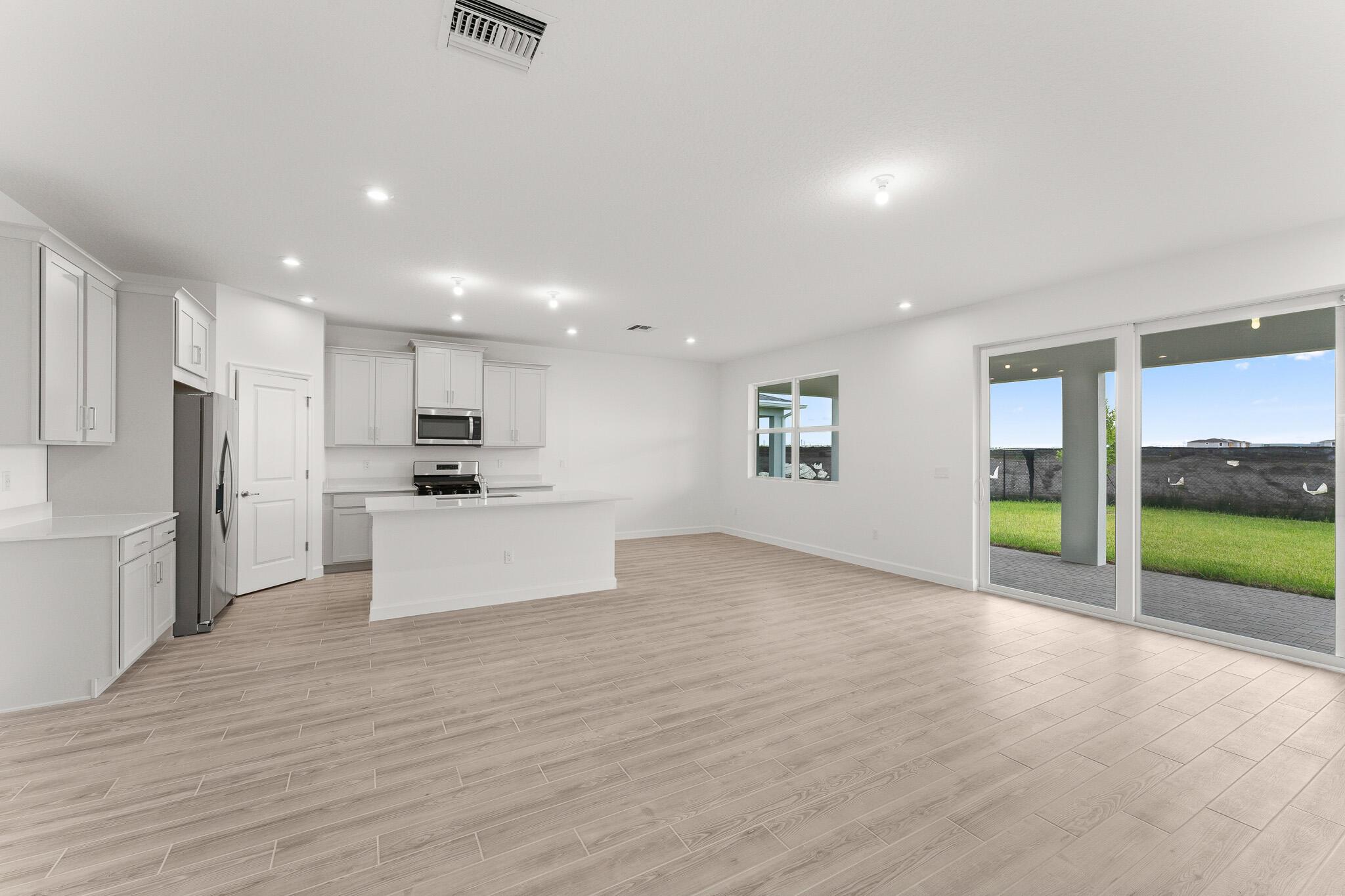 14401 SW Ellison Drive, Port St Lucie, FL, 34987/$459,890 2 14401 SW Ellison Drive
