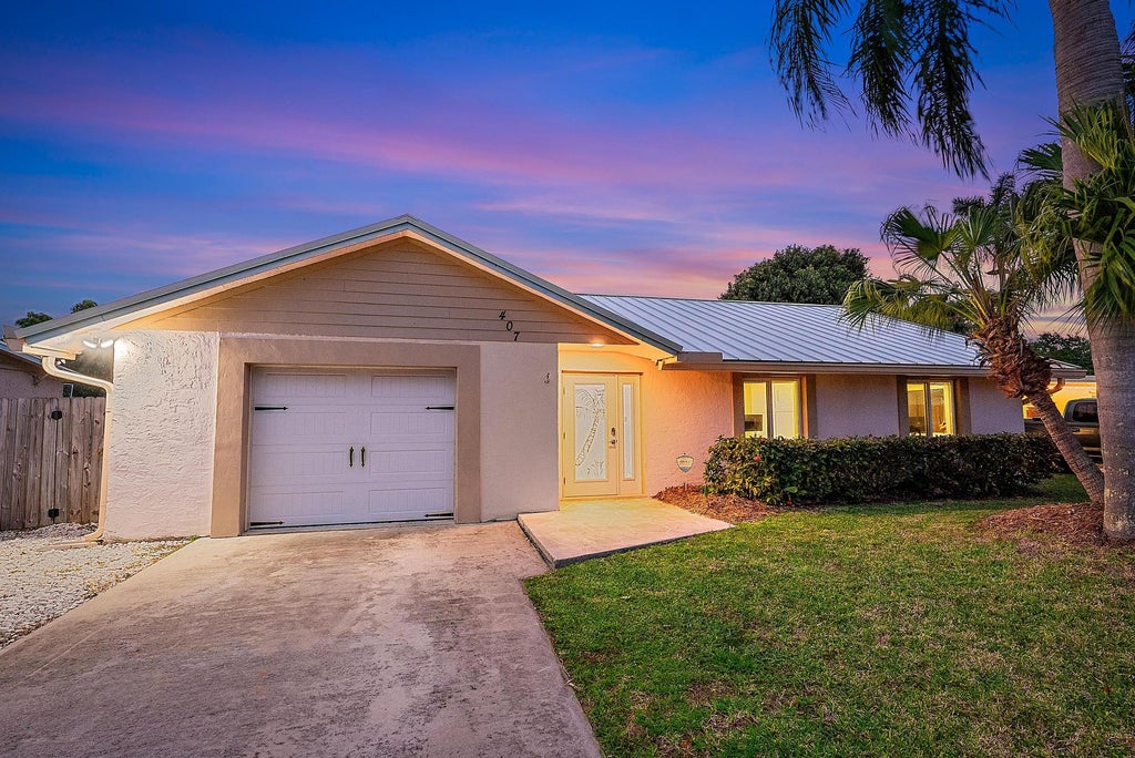 Photo of 407 Philadelphia Drive, Jupiter, FL 33458 (MLS # R11068708)