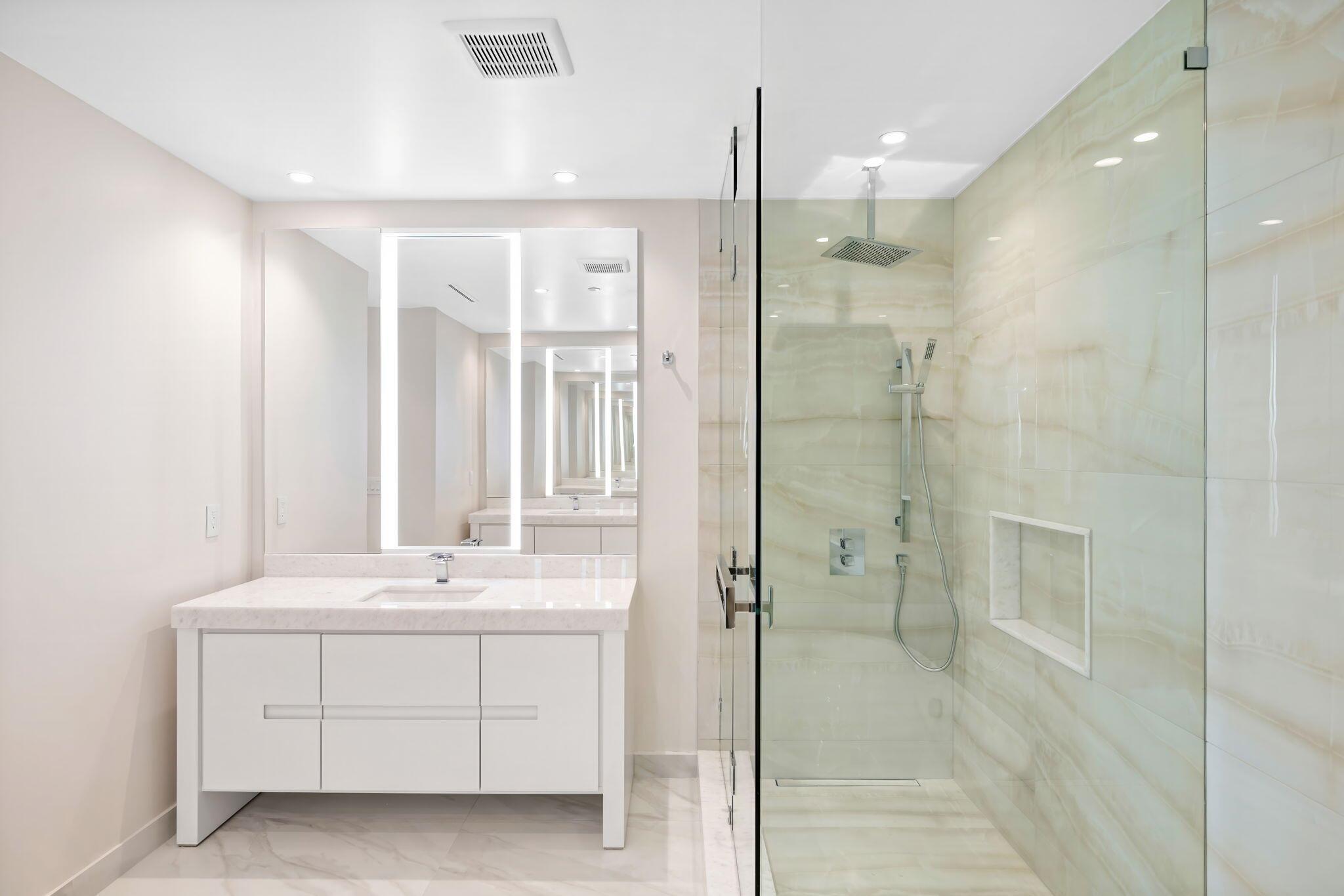 ALINA 220 BOCA RATON COND - Residential