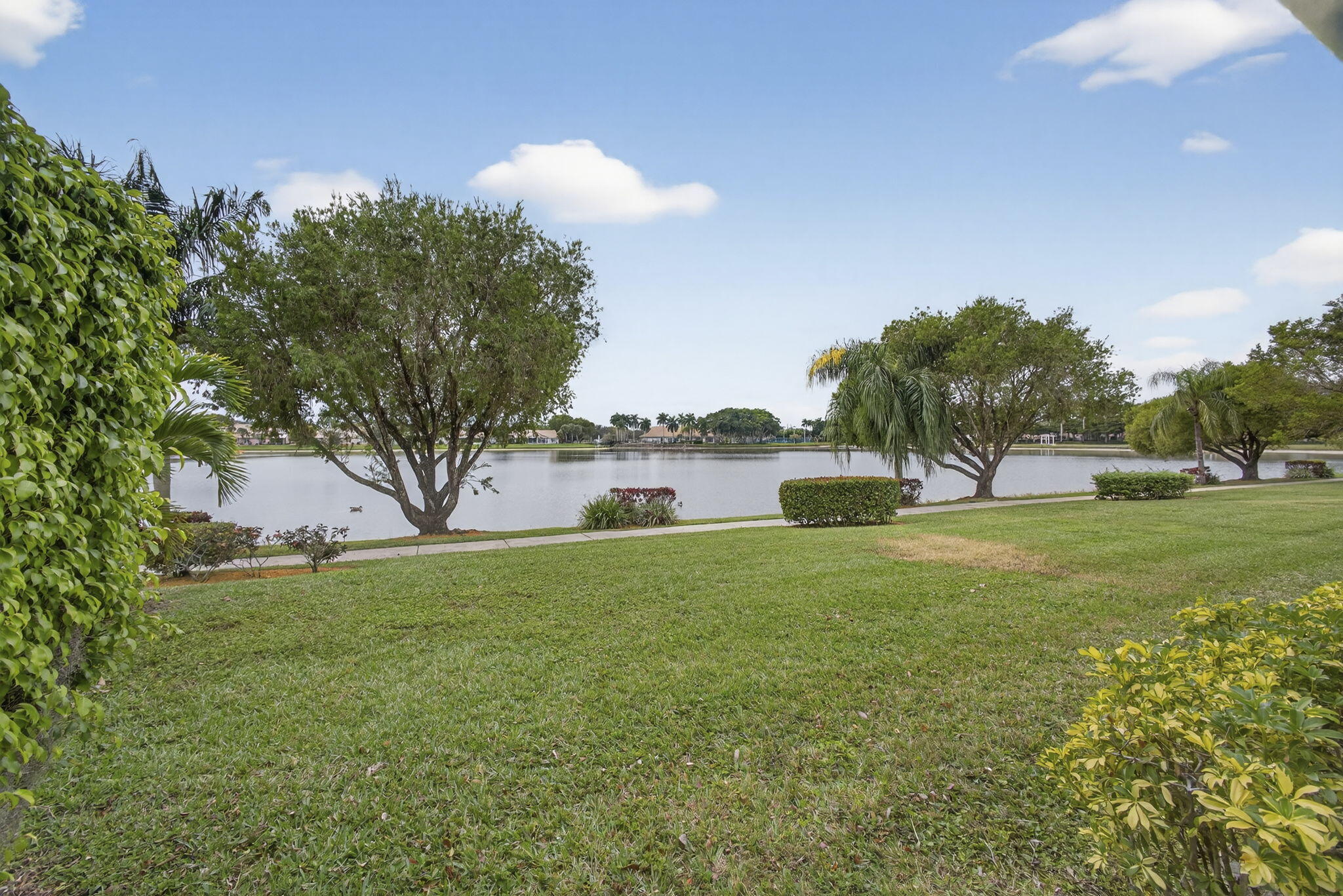 WELLINGTONS EDGE - Residential Lease